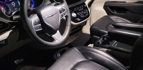 Chrysler Pacifica 2023