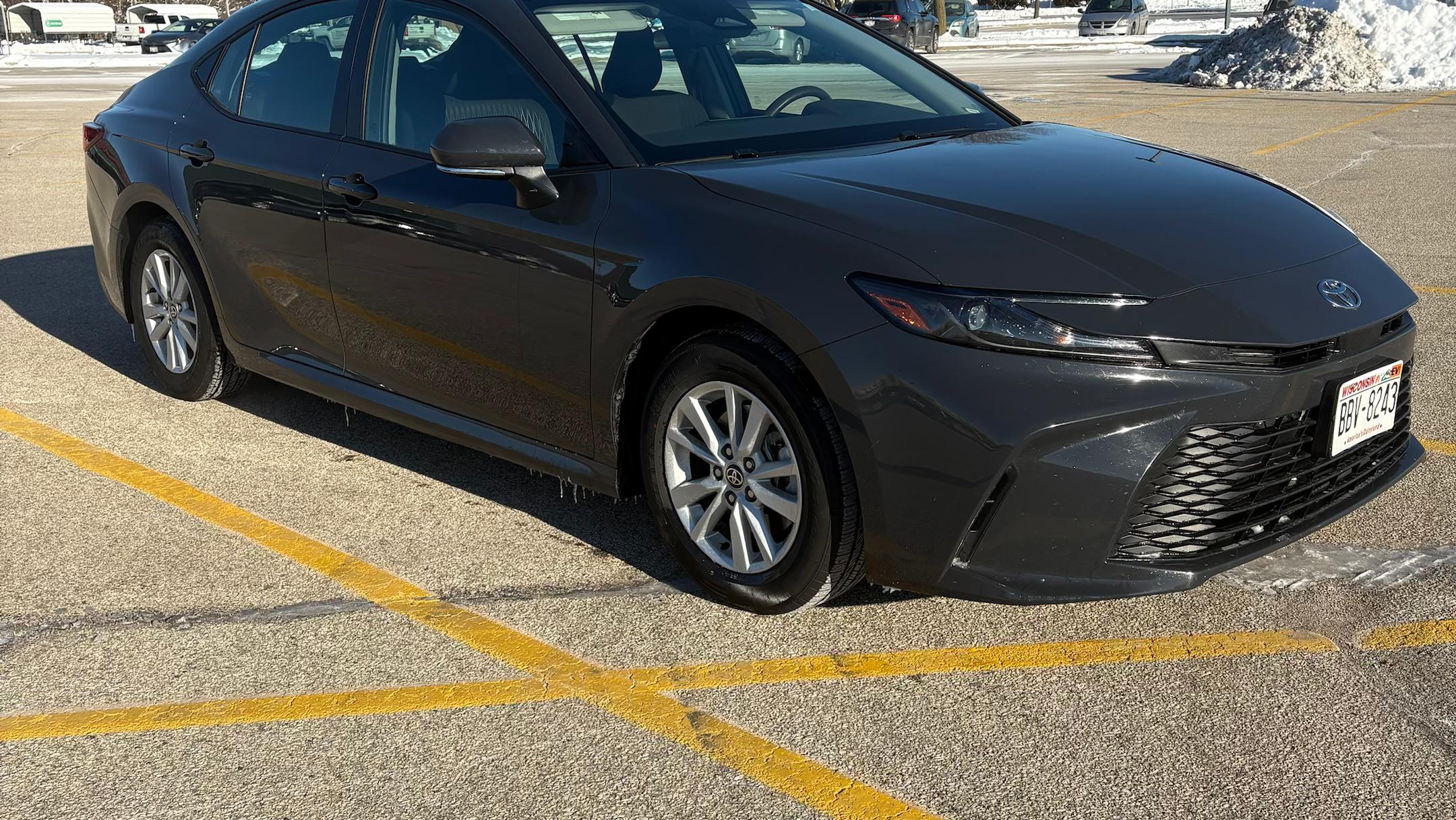 Toyota Camry Hybrid 2025 in West Allis, WI