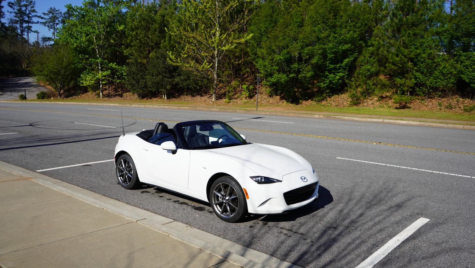 Mazda MX-5 Miata 2022 in 
