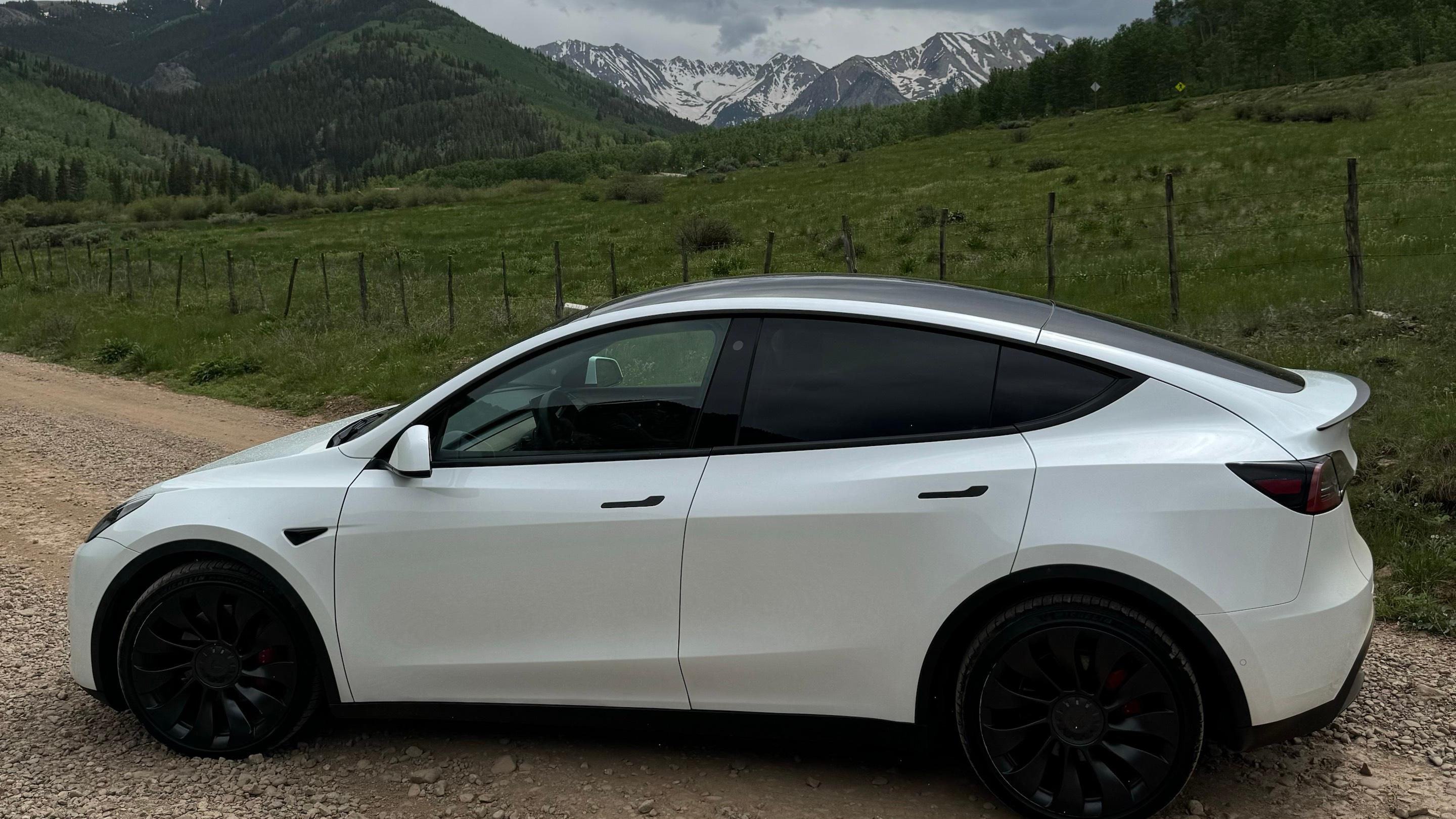 Tesla Model Y 2022 in Aspen, CO