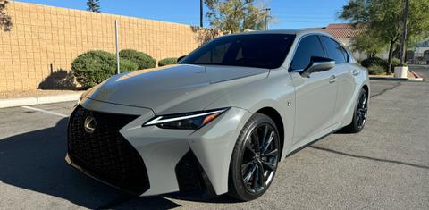 Lexus IS 2024