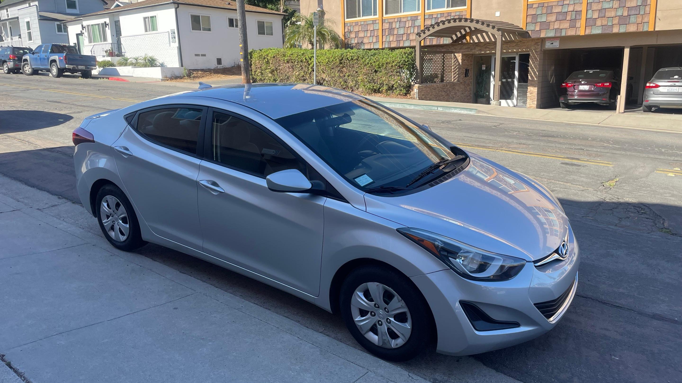 Hyundai Elantra 2016 in 