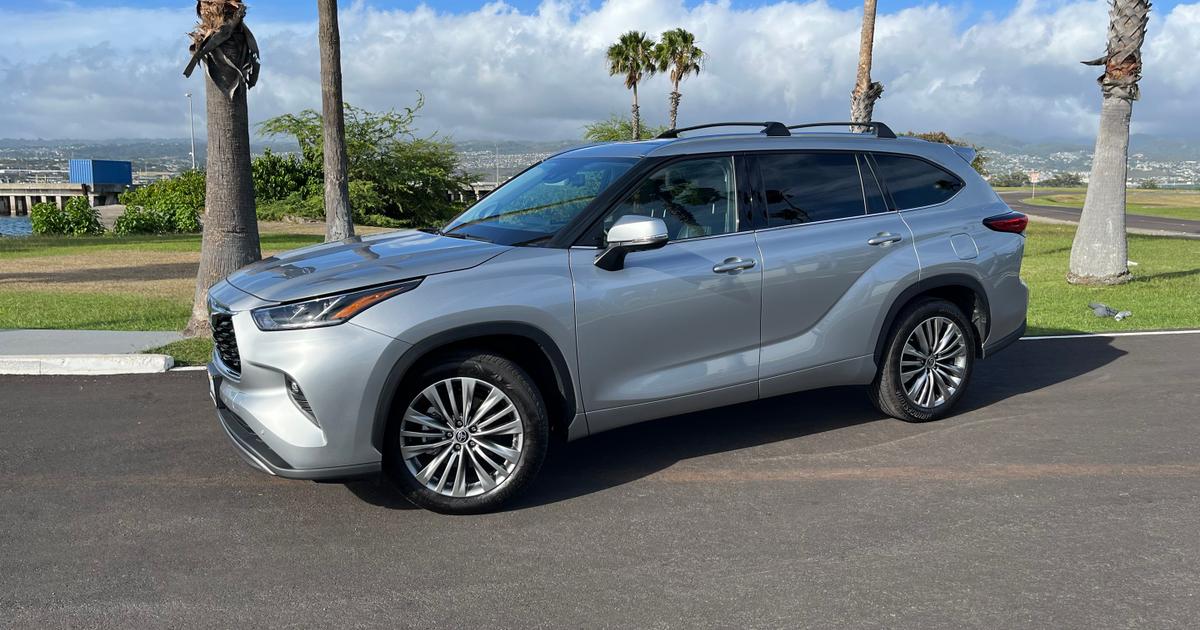 Toyota Highlander 2022 rental in Aiea, HI by Robert J. Turo