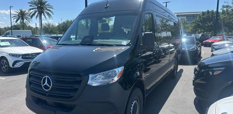 Mercedes-Benz Sprinter 2025