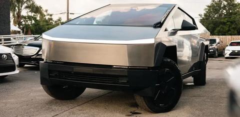 Tesla Cybertruck 2026