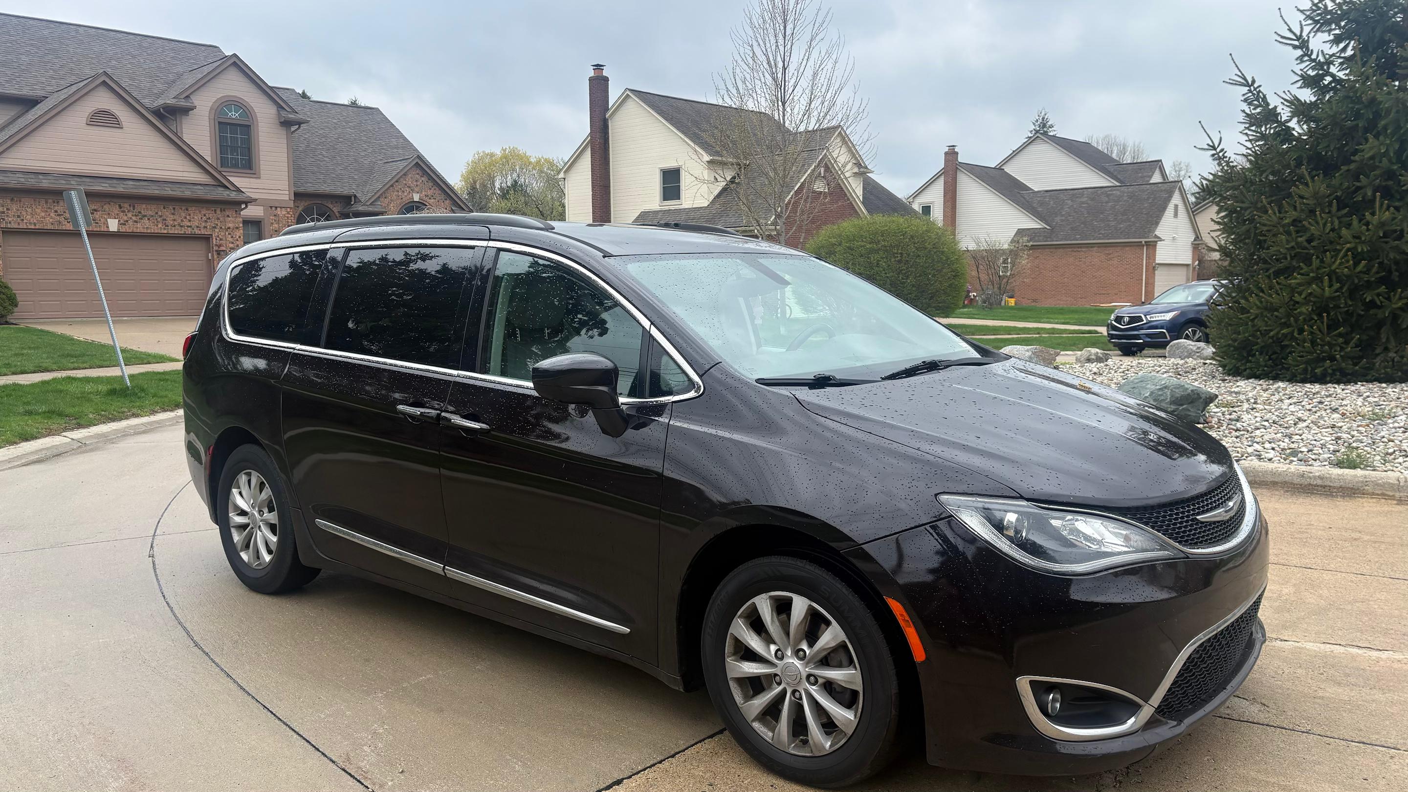 Chrysler Pacifica 2017 in 