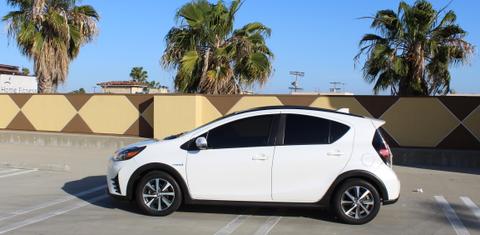 Toyota Prius c 2019