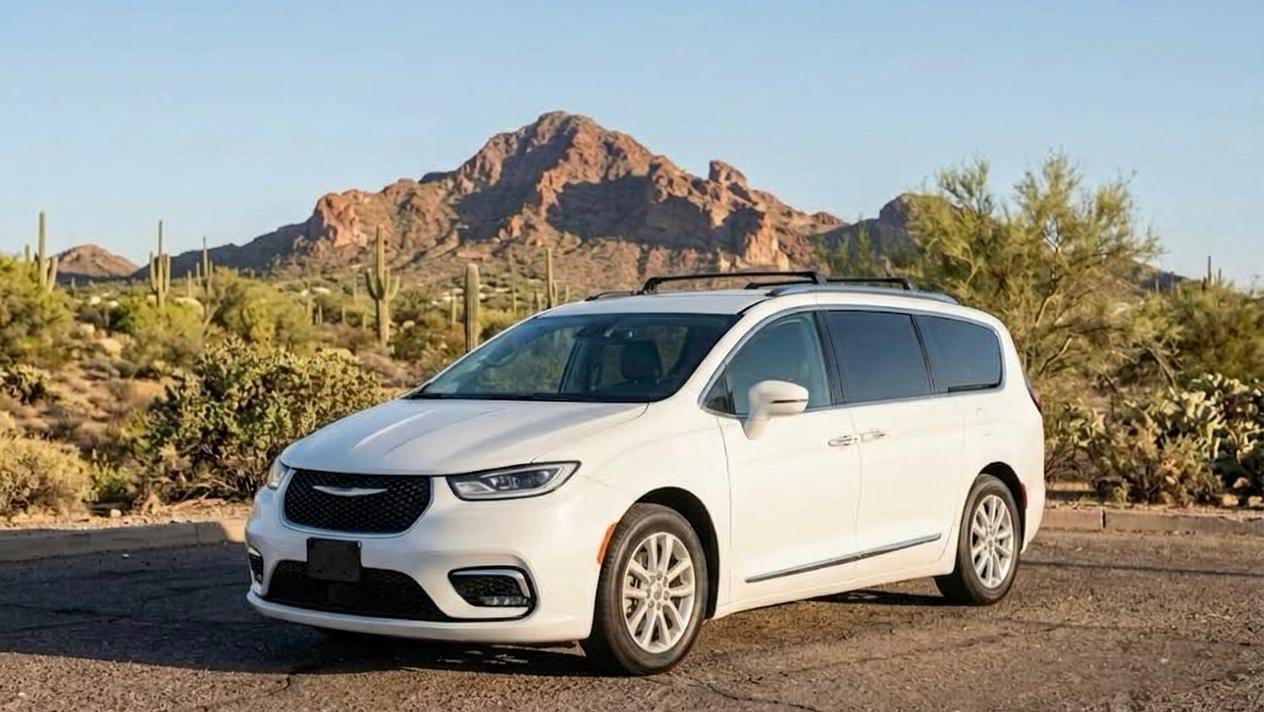 Chrysler Pacifica 2022 in Mesa, AZ