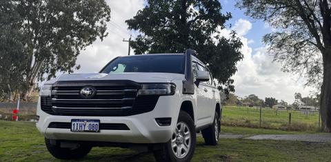 Toyota LANDCRUISER 2024
