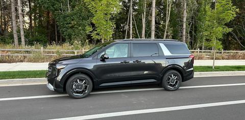 Kia Carnival Hybrid 2026