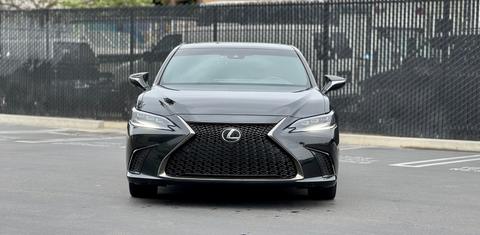 Lexus ES 2024