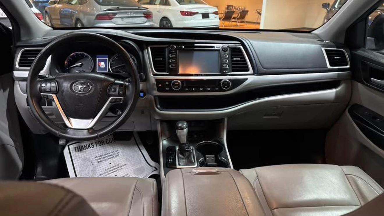 Toyota Highlander 2017 in Waterbury, CT