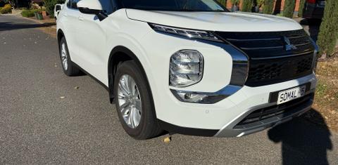 Mitsubishi OUTLANDER 2022