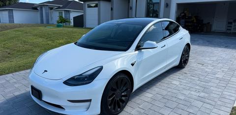 Tesla Model 3 2022