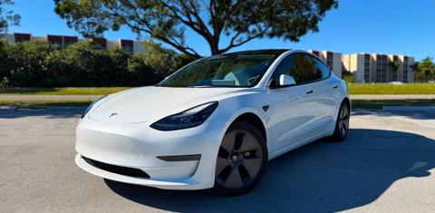 Tesla Model 3 2022