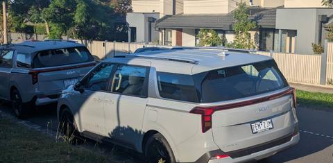Kia CARNIVAL 2025