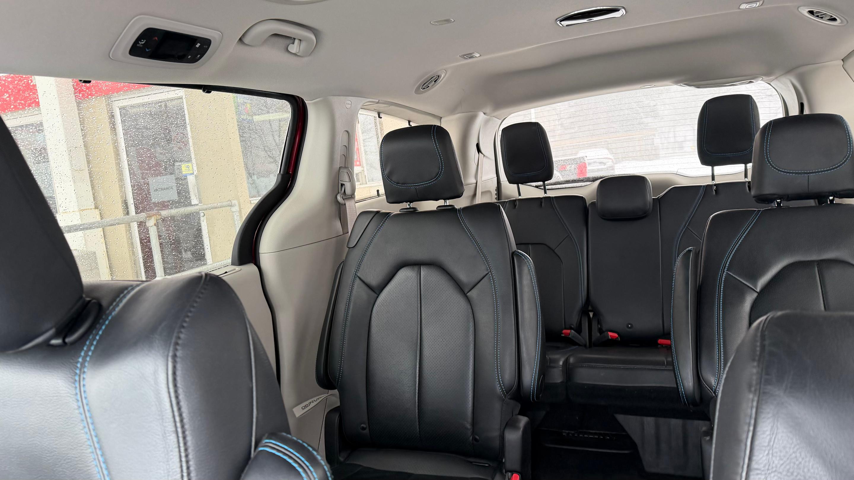 Chrysler Pacifica 2021 in Toronto, ON