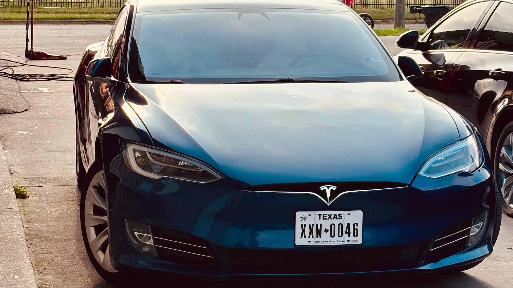 Tesla Model S 2017 in Spring, TX