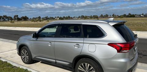 Mitsubishi OUTLANDER 2018