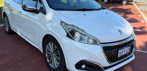 Peugeot 208 2016