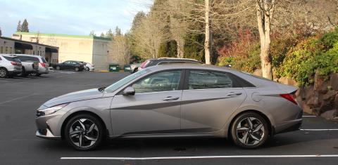 Hyundai Elantra 2023