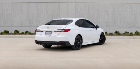 Toyota Camry Hybrid 2025