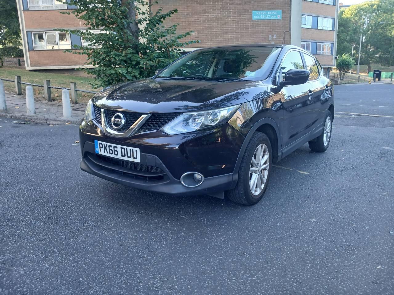 Nissan Qashqai 2016 in London