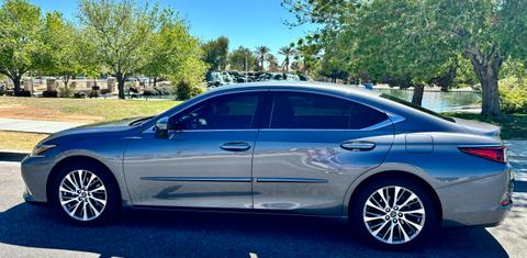 Lexus ES 2019
