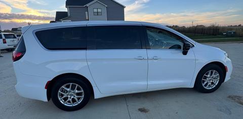 Chrysler Pacifica 2024