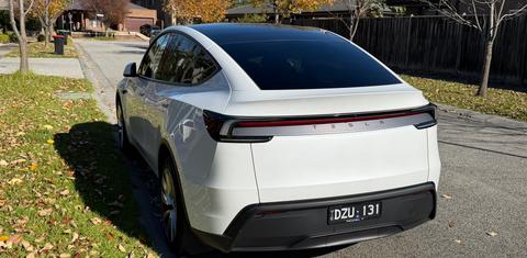 Tesla MODEL Y 2026