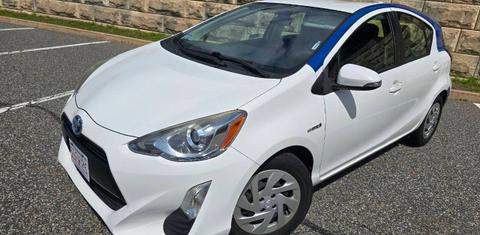 Toyota Prius c 2016