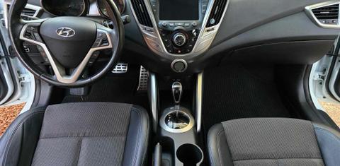 Hyundai Veloster 2013