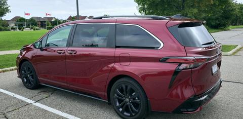 Toyota Sienna 2023