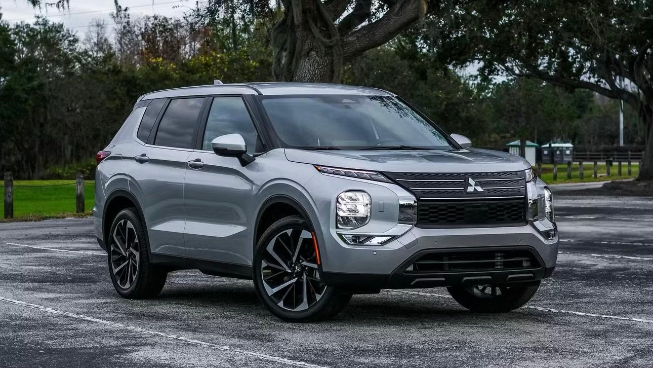 Mitsubishi Outlander 2023 in Orlando, FL