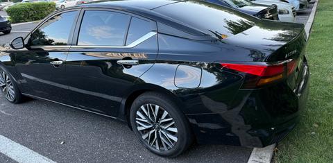 Nissan Altima 2025