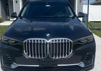 BMW X7 car