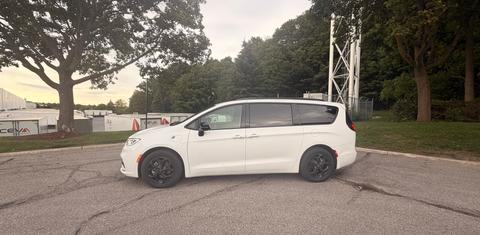Chrysler Pacifica 2024