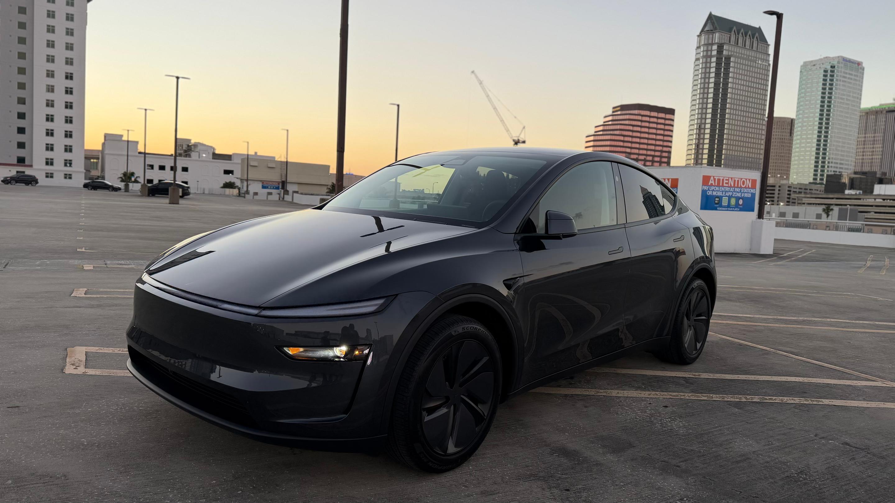 Tesla Model Y 2026 in Tampa, FL