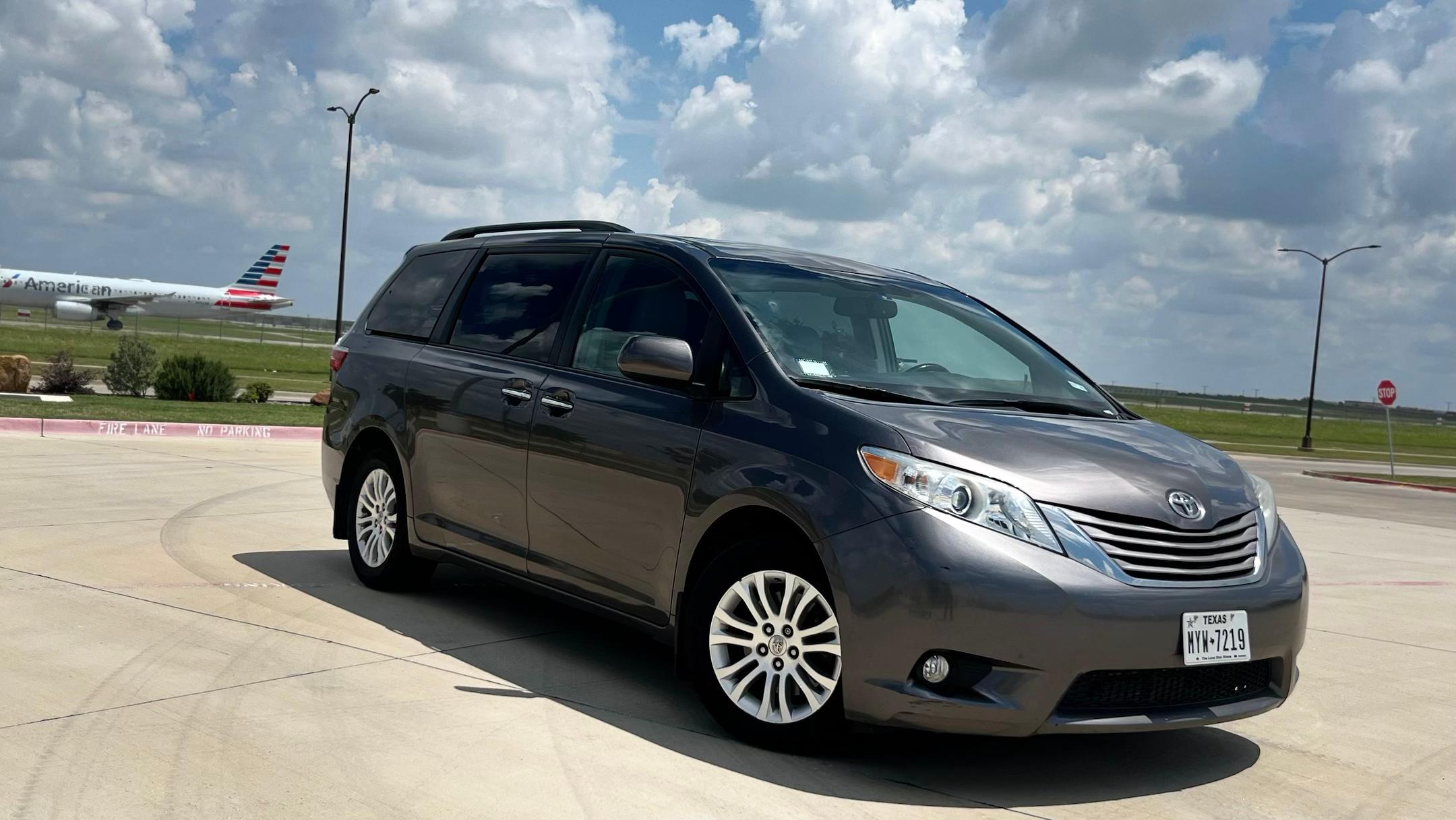 Toyota Sienna 2015 in 
