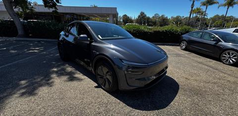 Tesla Model Y 2026