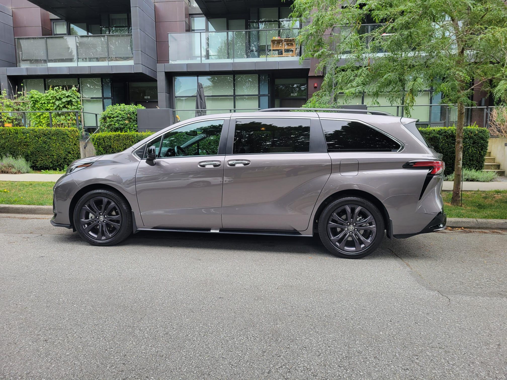 Toyota Sienna 2022 in Vancouver, BC