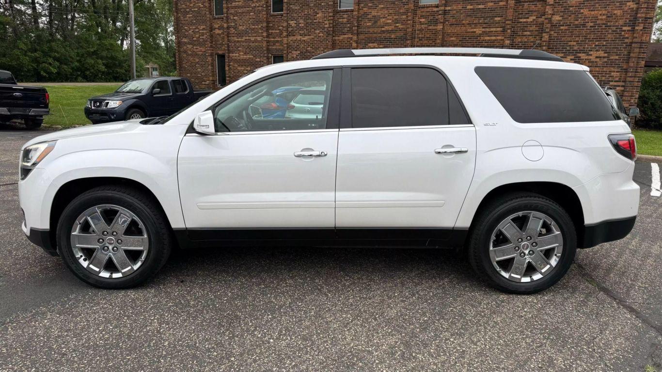GMC Acadia Limited 2017 in Norwood Young America, MN
