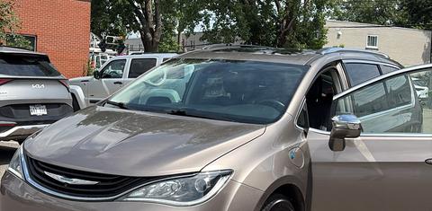 Chrysler Pacifica 2017