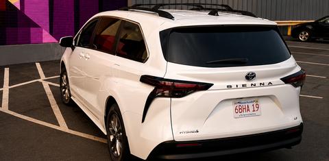 Toyota Sienna 2025