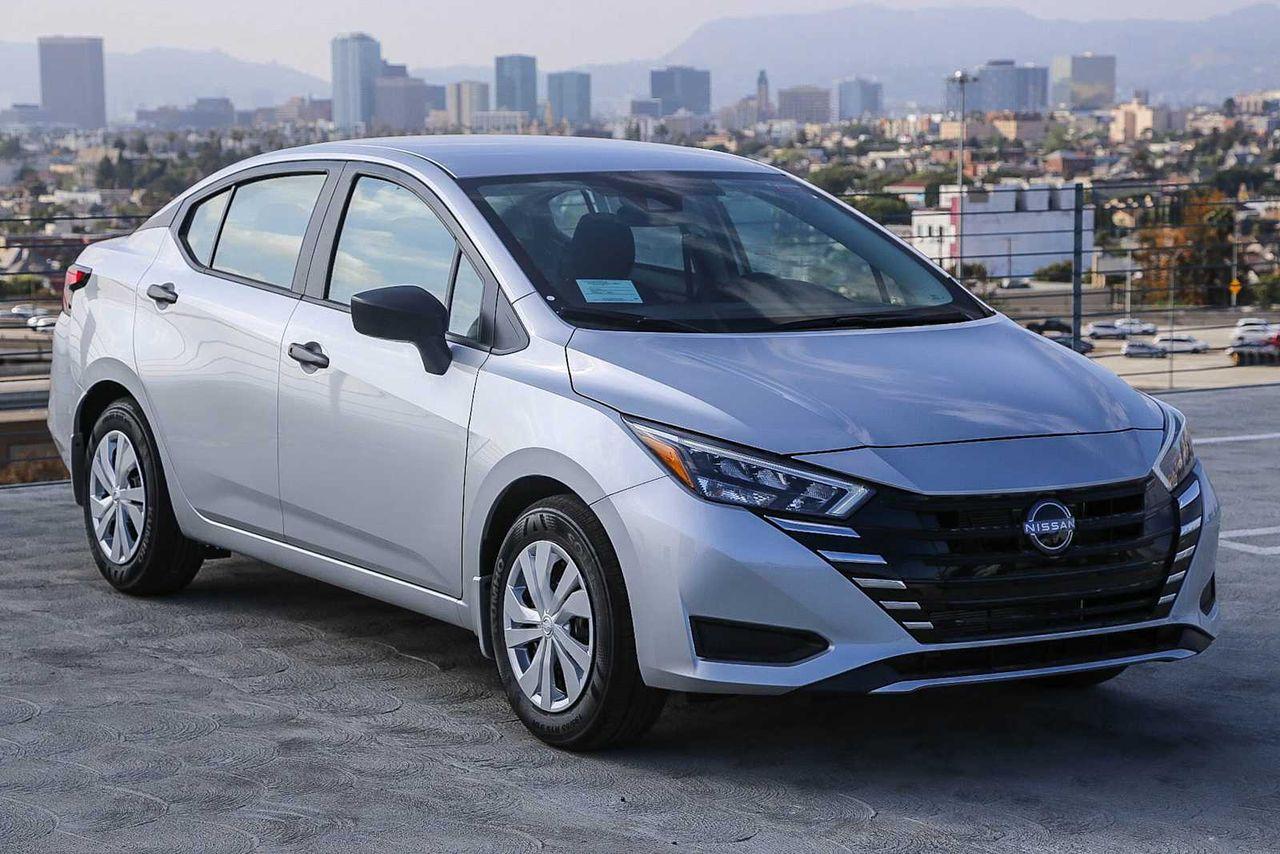 Nissan Versa 2025 in 