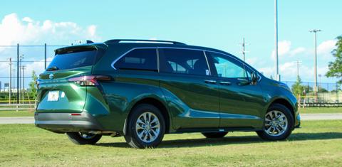 Toyota Sienna 2025