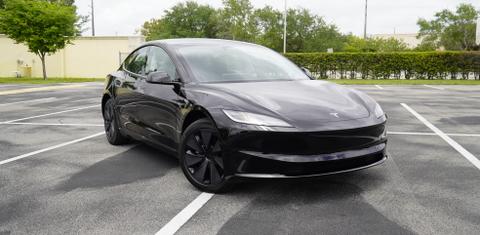 Tesla Model 3 2025