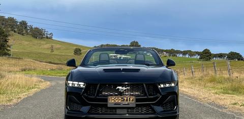 Ford MUSTANG 2025