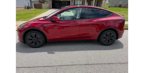 Tesla Model Y 2025