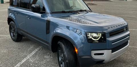 Land Rover Defender 2023
